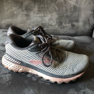 Brooks Adrenaline GTS 20 size 8.5